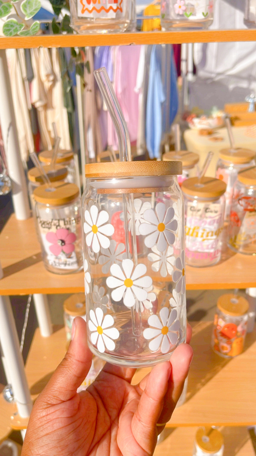 White Daisies Glass Cup